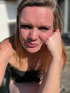 Suesse Schnitte online show from March 21, 9:01 am