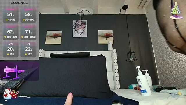 hazel milf online show from December 17, 12:33 pm