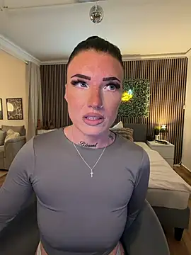 LizaRoxx online show from April 20, 6:42 pm