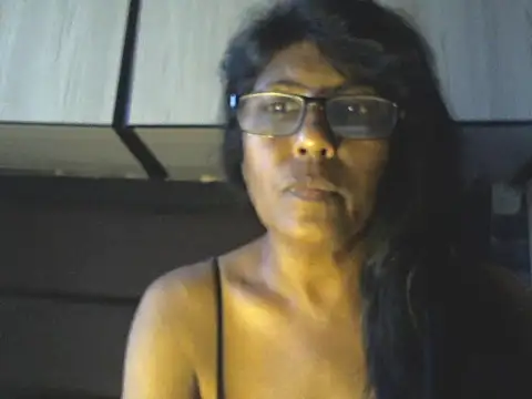 MsAttitude online show from May 2, 9:14 am