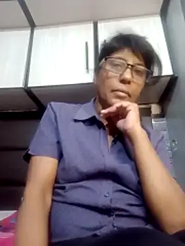 Snapshot of MsAttitude chatting on May 23, 5:06 pm MsAttitude online show from May 23, 5:06 pm