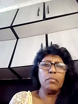 Snapshot of MsAttitude chatting on May 28, 8:11 am MsAttitude online show from May 28, 8:11 am