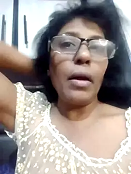 Snapshot of MsAttitude chatting on May 30, 4:15 pm MsAttitude online show from May 30, 4:15 pm