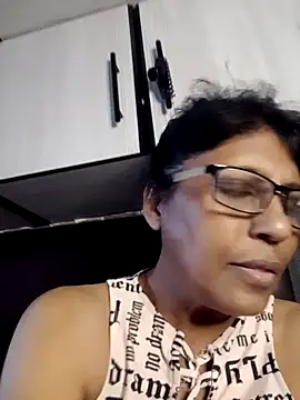 Snapshot of MsAttitude chatting on June 3, 7:11 am MsAttitude online show from June 3, 7:11 am