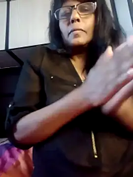 Snapshot of MsAttitude chatting on June 12, 8:24 am MsAttitude online show from June 12, 8:24 am