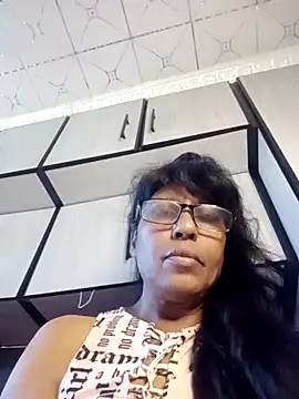 Snapshot of MsAttitude chatting on June 22, 8:00 am MsAttitude online show from June 22, 8:00 am