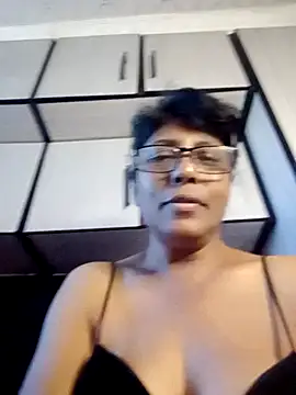 Snapshot of MsAttitude chatting on July 3, 7:59 am MsAttitude online show from July 3, 7:59 am
