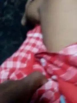 Snapshot of Longlund9 chatting on October 12, 5:01 pm Longlund9 online show from October 12, 5:01 pm