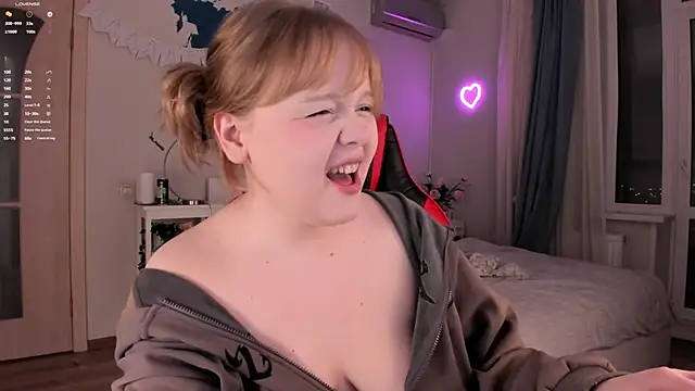 LisaLaas online show from December 22, 9:42 pm