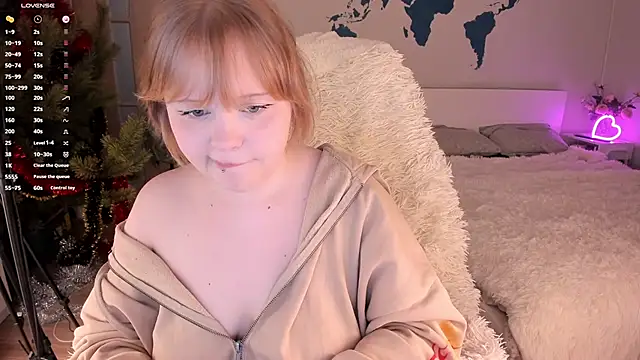 LisaLaas online show from January 17, 5:19 pm