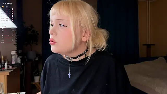 LisaLaas online show from September 30, 8:47 pm