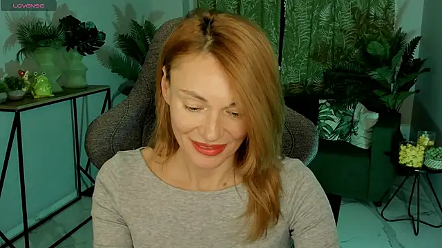 Snapshot of MistyBarnes chatting on November 6, 1:45 pm MistyBarnes online show from November 6, 1:45 pm