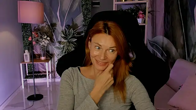 Snapshot of MistyBarnes chatting on November 23, 1:44 pm MistyBarnes online show from November 23, 1:44 pm