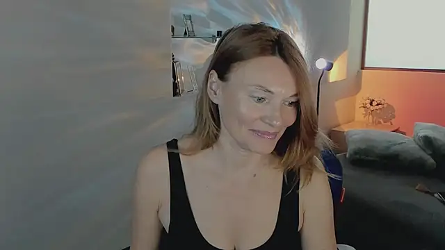 Snapshot of MistyBarnes chatting on May 8, 12:32 pm MistyBarnes online show from May 8, 12:32 pm