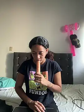 Miley and Vash online show from January 11, 3:09 pm