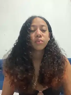 Miley and Vash online show from January 26, 7:09 pm