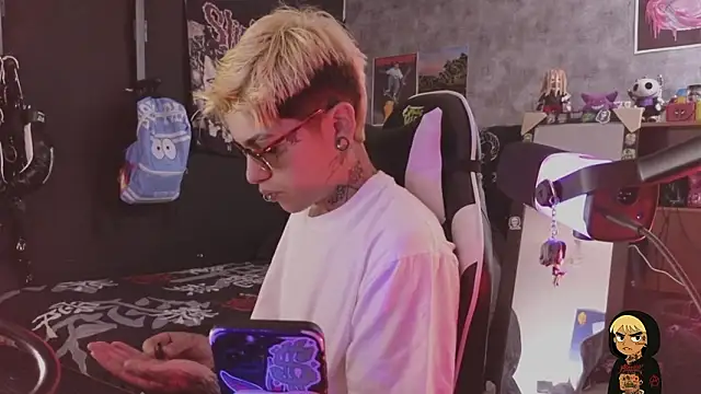 AcidMilo online show from February 12, 2:45 pm