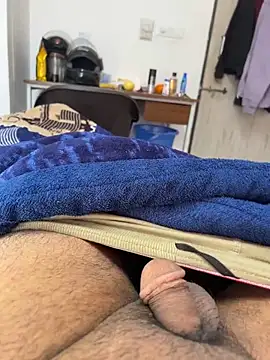 Snapshot of Mushroomhead69 chatting on February 8, 4:47 am Mushroomhead69 online show from February 8, 4:47 am