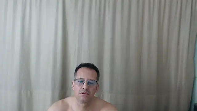 Snapshot of Daddyhot_Alejo chatting on May 28, 4:26 pm Daddyhot Alejo online show from May 28, 4:26 pm