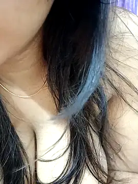 Nia  09 online show from February 18, 10:14 pm