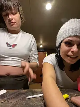 mikittyy online show from December 13, 4:00 am