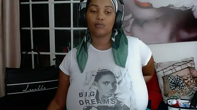 Snapshot of Charlie-Crawford chatting on February 12, 12:38 am Charlie-Crawford online show from February 12, 12:38 am