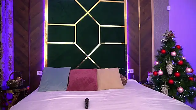 LittleeCutee online show from January 18, 7:38 am