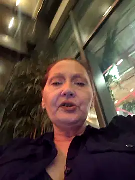 Snapshot of dominatrixredsonyja chatting on December 19, 3:52 pm dominatrixredsonyja online show from December 19, 3:52 pm