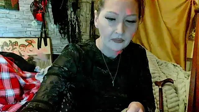 Snapshot of dominatrixredsonyja chatting on February 7, 8:34 pm dominatrixredsonyja online show from February 7, 8:34 pm