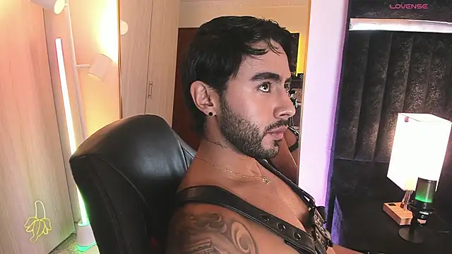 ItsMeEros online show from April 28, 11:32 pm