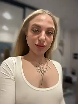 Snapshot of pinkstar_ chatting on December 12, 6:57 am pinkstar online show from December 12, 6:57 am