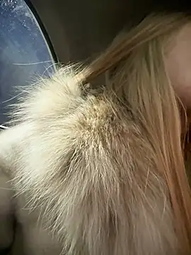 Snapshot of pinkstar_ chatting on December 12, 10:02 am pinkstar online show from December 12, 10:02 am