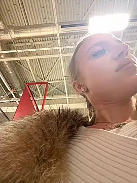 Snapshot of pinkstar_ chatting on January 29, 7:57 am pinkstar online show from January 29, 7:57 am