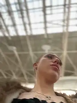 Snapshot of pinkstar_ chatting on February 6, 9:43 am pinkstar online show from February 6, 9:43 am