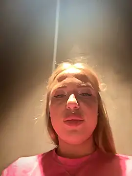 Snapshot of pinkstar_ chatting on February 7, 8:22 am pinkstar online show from February 7, 8:22 am