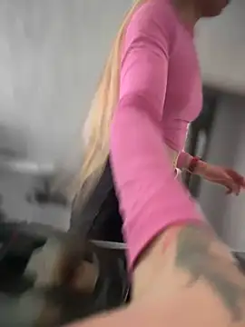 Snapshot of pinkstar_ chatting on February 17, 6:09 am pinkstar online show from February 17, 6:09 am