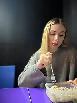 Snapshot of pinkstar_ chatting on February 18, 8:38 am pinkstar online show from February 18, 8:38 am