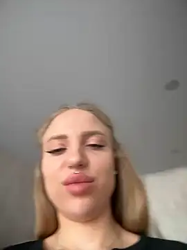 Snapshot of pinkstar_ chatting on February 22, 5:55 am pinkstar online show from February 22, 5:55 am