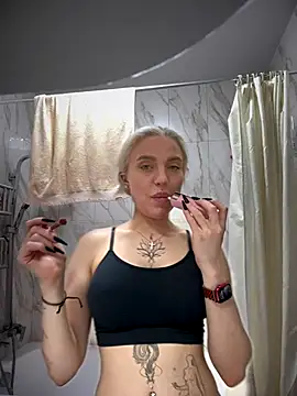 Snapshot of pinkstar_ chatting on November 2, 4:59 am pinkstar online show from November 2, 4:59 am