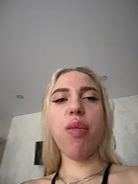 Snapshot of pinkstar_ chatting on November 21, 6:01 am pinkstar online show from November 21, 6:01 am