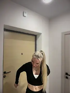 Snapshot of pinkstar_ chatting on November 30, 5:33 am pinkstar online show from November 30, 5:33 am