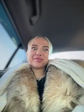 Snapshot of pinkstar_ chatting on December 1, 4:50 am pinkstar online show from December 1, 4:50 am