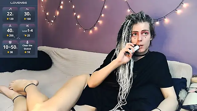 Snapshot of Littlepinkcat chatting on March 9, 9:14 pm Littlepinkcat online show from March 9, 9:14 pm