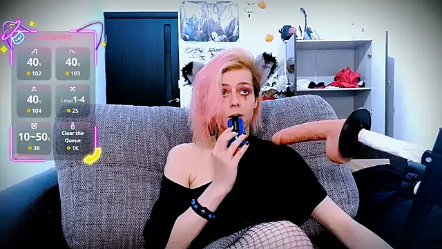 Snapshot of Littlepinkcat chatting on October 6, 8:12 am Littlepinkcat online show from October 6, 8:12 am