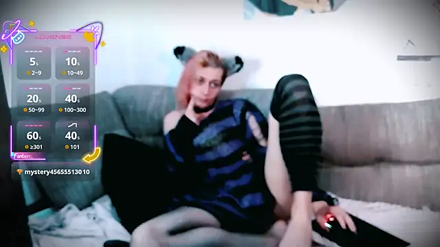 Snapshot of Littlepinkcat chatting on October 16, 6:25 am Littlepinkcat online show from October 16, 6:25 am