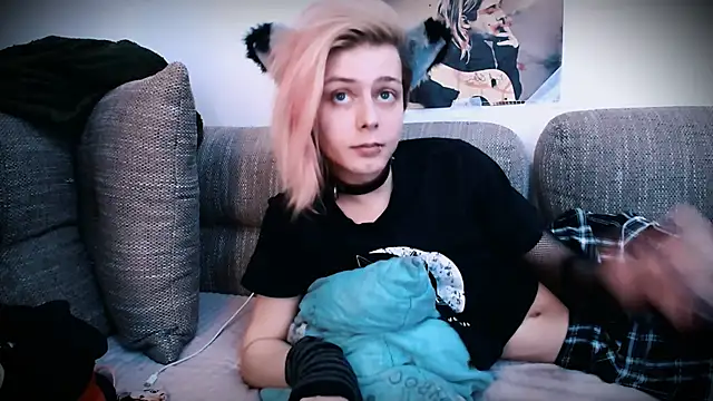 Snapshot of Littlepinkcat chatting on October 27, 2:43 pm Littlepinkcat online show from October 27, 2:43 pm