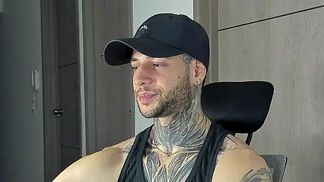  jamesleandros1 online show from September 11, 2:22 am