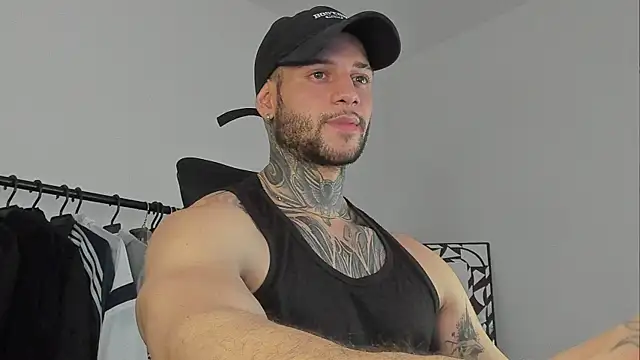  jamesleandros1 online show from October 11, 5:11 pm