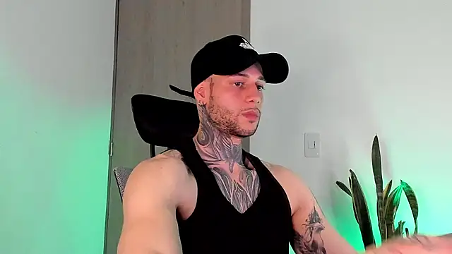  jamesleandros1 online show from February 10, 3:32 am