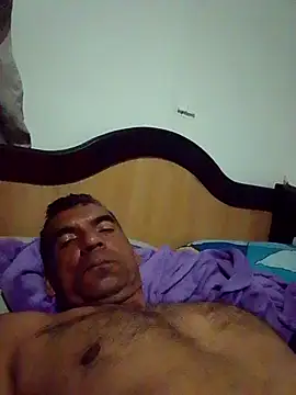 Snapshot of Daddy1972 chatting on March 21, 11:41 pm Daddy1972 online show from March 21, 11:41 pm